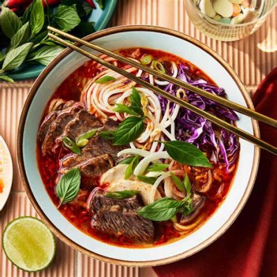  Bún Bò Huế: Un plat épicé et parfumé qui réveille les papilles !