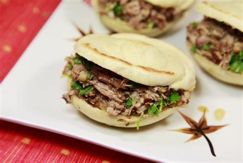  Le Rou Jia Mo : Savoureux Sandwich Chinois aux Viandes Fondantes et à la Panification Craquante